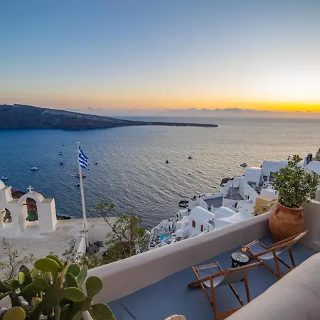 Kallisti Sunset Oia (Santorini)
